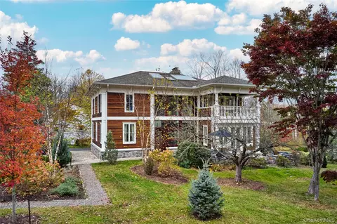 528 Eagle Valley Rd, Tuxedo, NY 10987