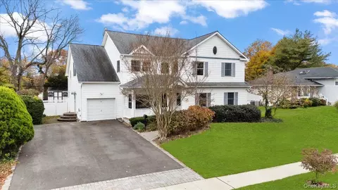 50 Birchwood Park Dr, Jericho, NY 11753