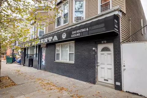679 Van Nest Ave, New York, NY 10462