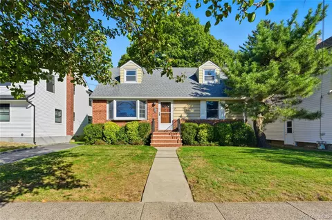 65 Grant Ave, North Hempstead, NY 11507
