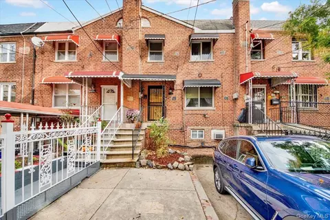 3302 Colden Ave, New York, NY 10469
