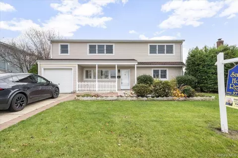 962 Washington St, Baldwin, NY 11510