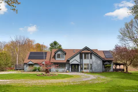 137 Blue Hill Rd, East Fishkill, NY 12533