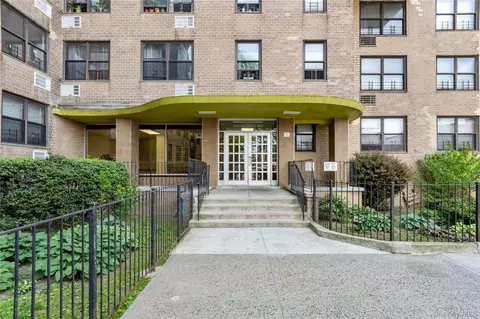 1966 Newbold Ave #505, New York, NY 10472