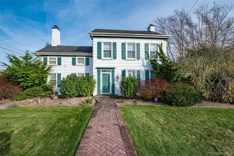 178 S Bayview Ave, Amityville, NY 11701