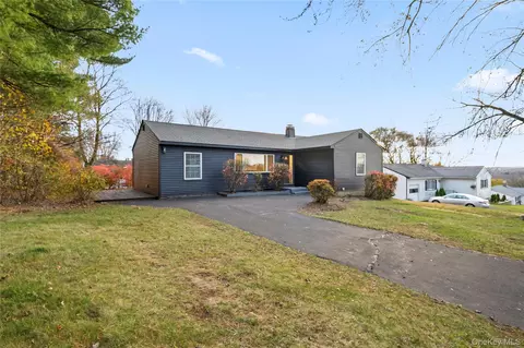 5 Carillon Rd, Southeast, NY 10509
