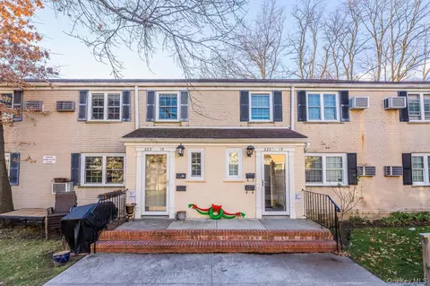 222-17 69th Ave #17A, Oakland Gardens, NY 11364