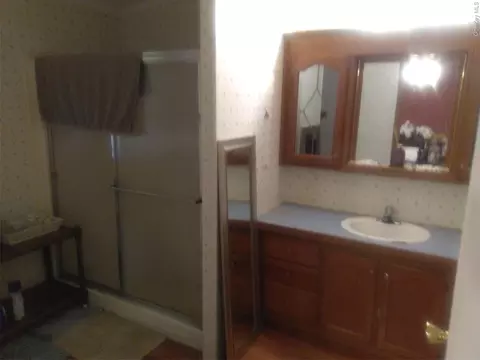 Bath - 2032 Champlin Rd, Jefferson, NY 12093 photo 2 of 3