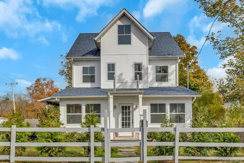 432 East Ave, Riverhead, NY 11901