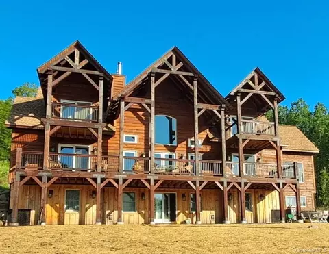 535 County Route 22, Wawayanda, NY 10940