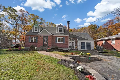 17 Brookside Ave, Newburgh, NY 12550