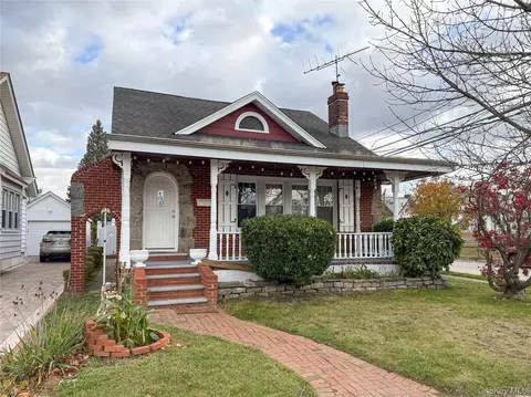 163 Shaw Ave, Valley Stream, NY 11580