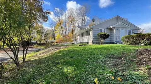 50 Spruce St, Kerhonkson, NY 12446