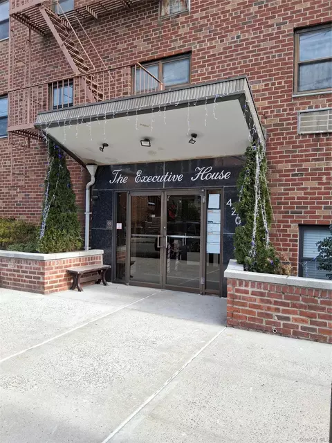 4200 Herkimer Pl #4E, New York, NY 10470