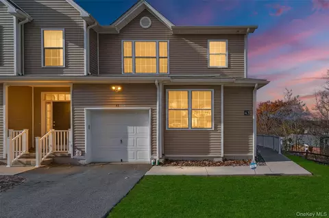 43 Pinto Rd E #43, Middletown, NY 10941