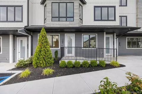 472 W Central Ave #105, Ramapo, NY 10977