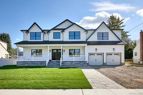 1529 Fenimore St, North Bellmore, NY 11710