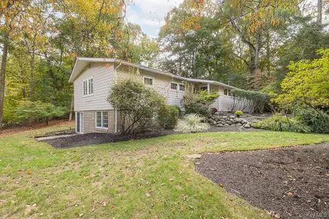 101 Hickory Hill Rd, Orangetown, NY 10983