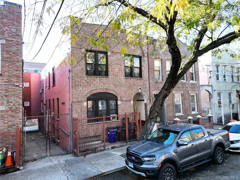 1147 Wheeler Ave, New York, NY 10472