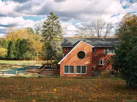 135 Turk Hill Rd, Southeast, NY 10509
