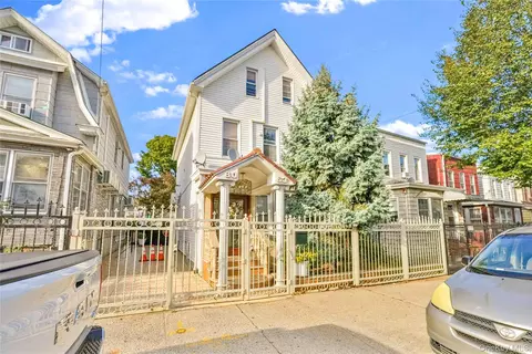8063 87th Rd, New York, NY 11421