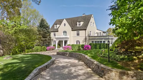 7 Plateau Cir W, Bronxville, NY 10708