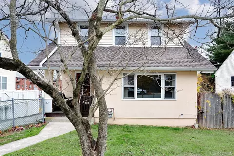 221 N Midland Ave, Orangetown, NY 10960