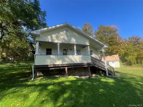 360 Stormville Mountain Rd, Stormville, NY 12582
