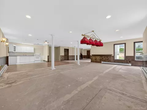 Living - 120 E Willow Tree Rd, Ramapo, NY 10977 photo 7 of 9