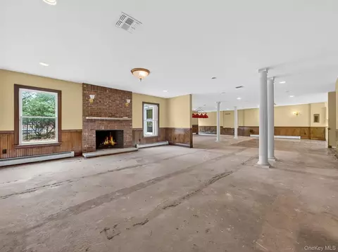 Living - 120 E Willow Tree Rd, Ramapo, NY 10977 photo 9 of 9