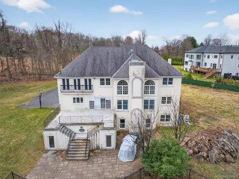 View/Area - 120 E Willow Tree Rd, Ramapo, NY 10977 photo 1 of 5