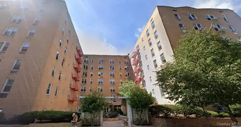 42-42 Colden St #B27, New York, NY 11355