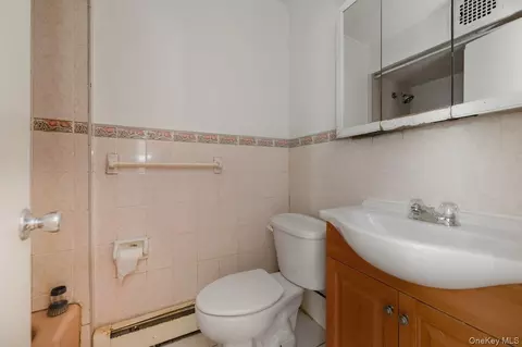 8754 110th St, New York, NY 11418