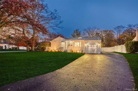 187 Audwin Dr, Islip Terrace, NY 11752