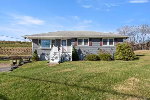 317 Lattintown Rd, Marlboro, NY 12542