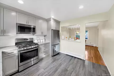 37 Aka 39 Deshon Ave, Yonkers, NY 10708