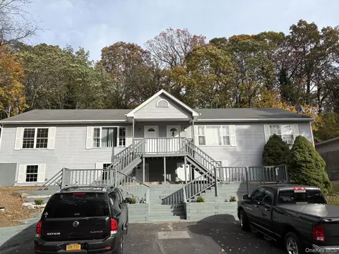 160 Mckay Rd #A AND B, Huntington Station, NY 11746
