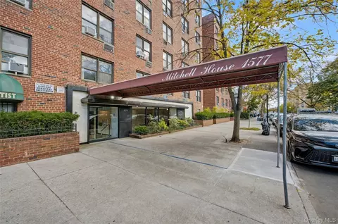 1577 E 17th St #6M, Brooklyn, NY 11230