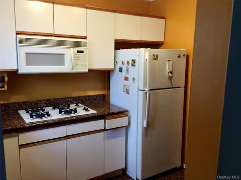 204-15 Foothill Ave #A53, New York, NY 11423
