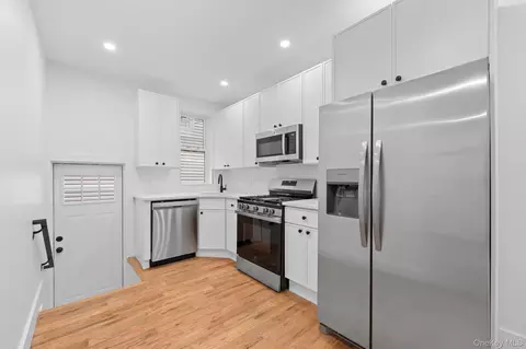 741 E 227th St, New York, NY 10466