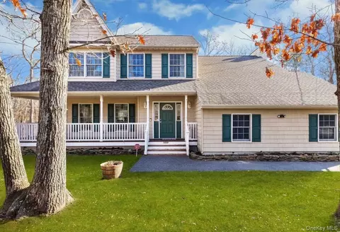 1430 Wading River Manor Rd, Wading River, NY 11792