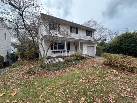 53 Grant St, East Northport, NY 11731