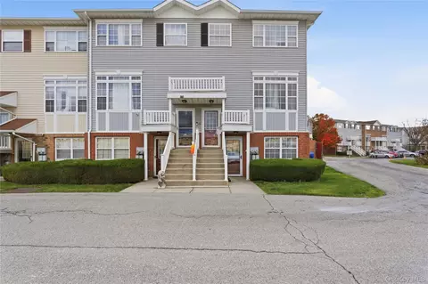 163 Surf Dr, New York, NY 10473