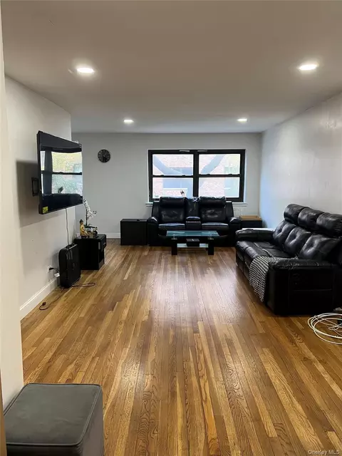 94-10 59th Ave #2J, Elmhurst, NY 11373