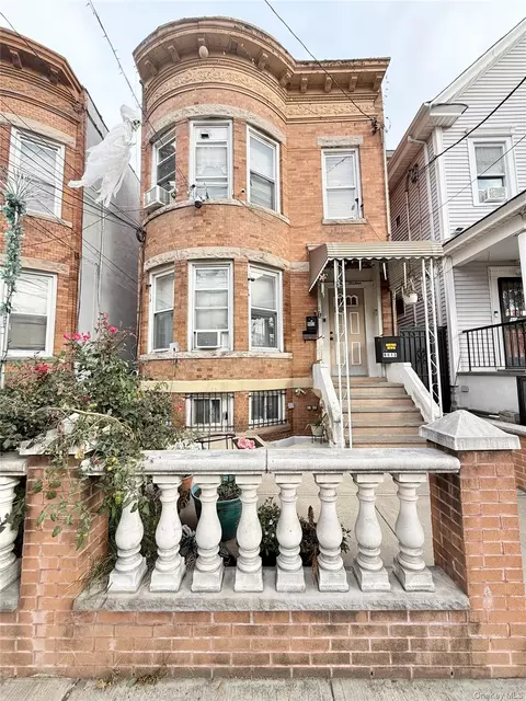 9013 77th St, New York, NY 11421