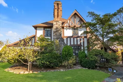 461 N Long Beach Rd, Rockville Centre, NY 11570