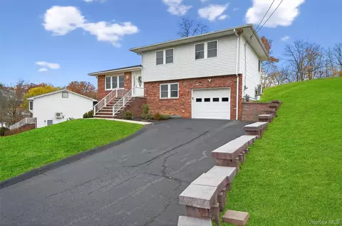 3 Georgian Dr, Stony Point, NY 10980