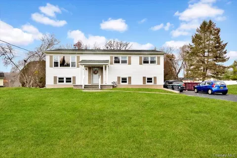 10 Scott Dr, Middletown, NY 10941