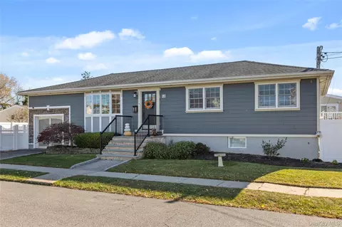 12 Georgia Rd, Amityville, NY 11701