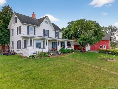 252 Round Hill Rd, Florida, NY 10921